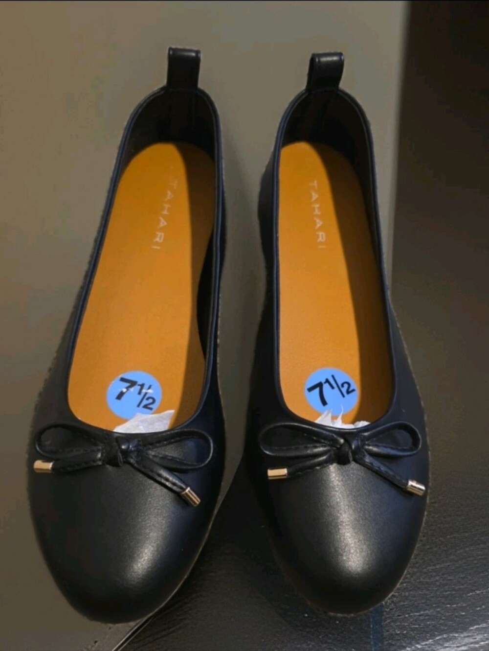 Tahari Navy Blue Vegan Leather Ballet Flats with accent Bow Sz 7.5